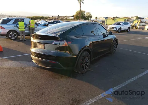 2022 Tesla Model Y Performance Dual Motor All-Wheel Drive z USA, uszkodzony, nr VIN 7SAYGDEF1NF575190